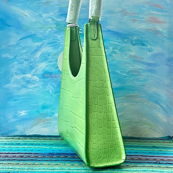 🌺🎉HP🎉🌺 NWT Staud Rey Croc Embossed Shoulder Bag Pistachio - Picture 5 of 16